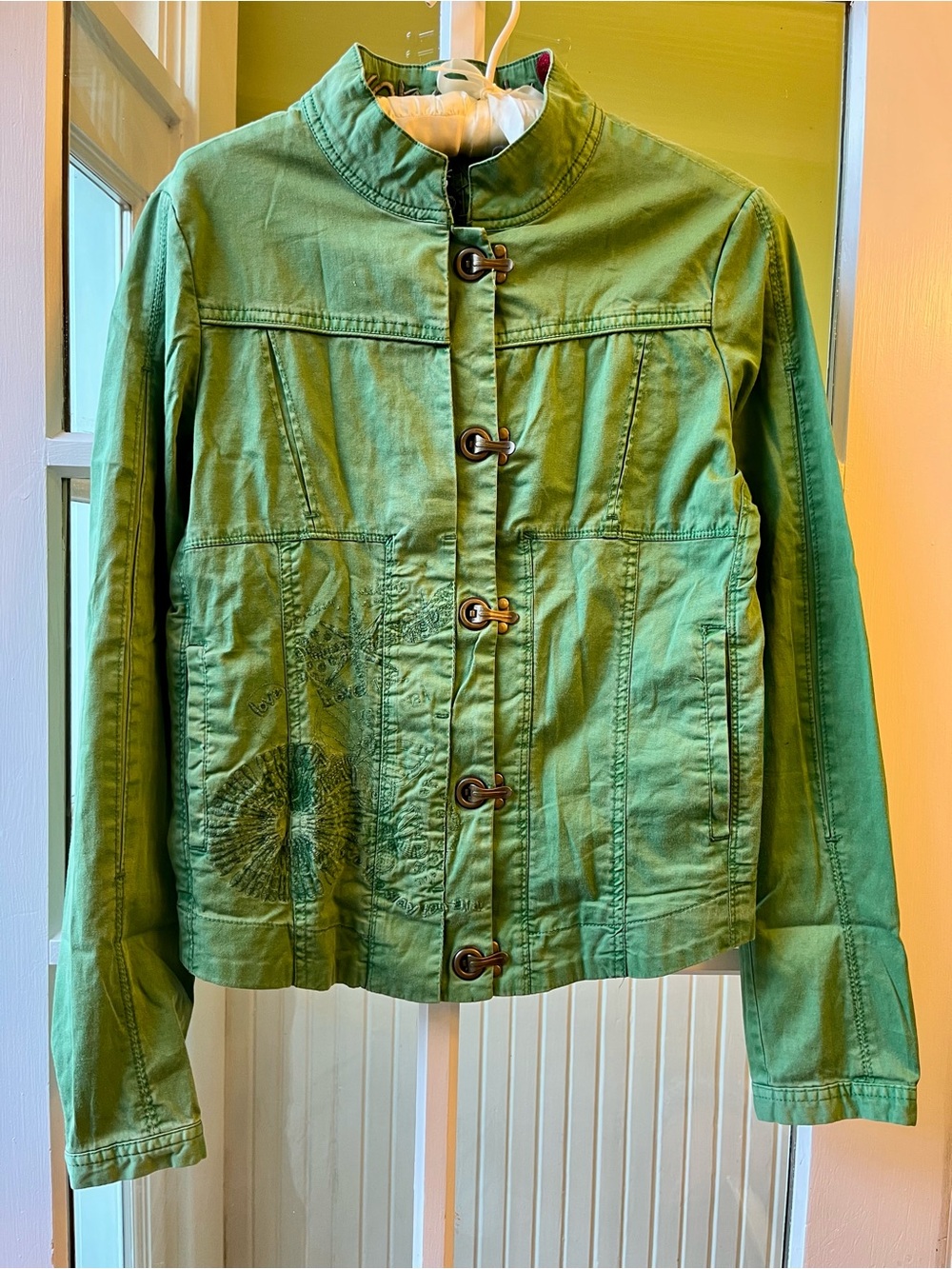 Desigual Green Utility Jacket with Rad Hook Closures & Embroidered Mandalas ❤️